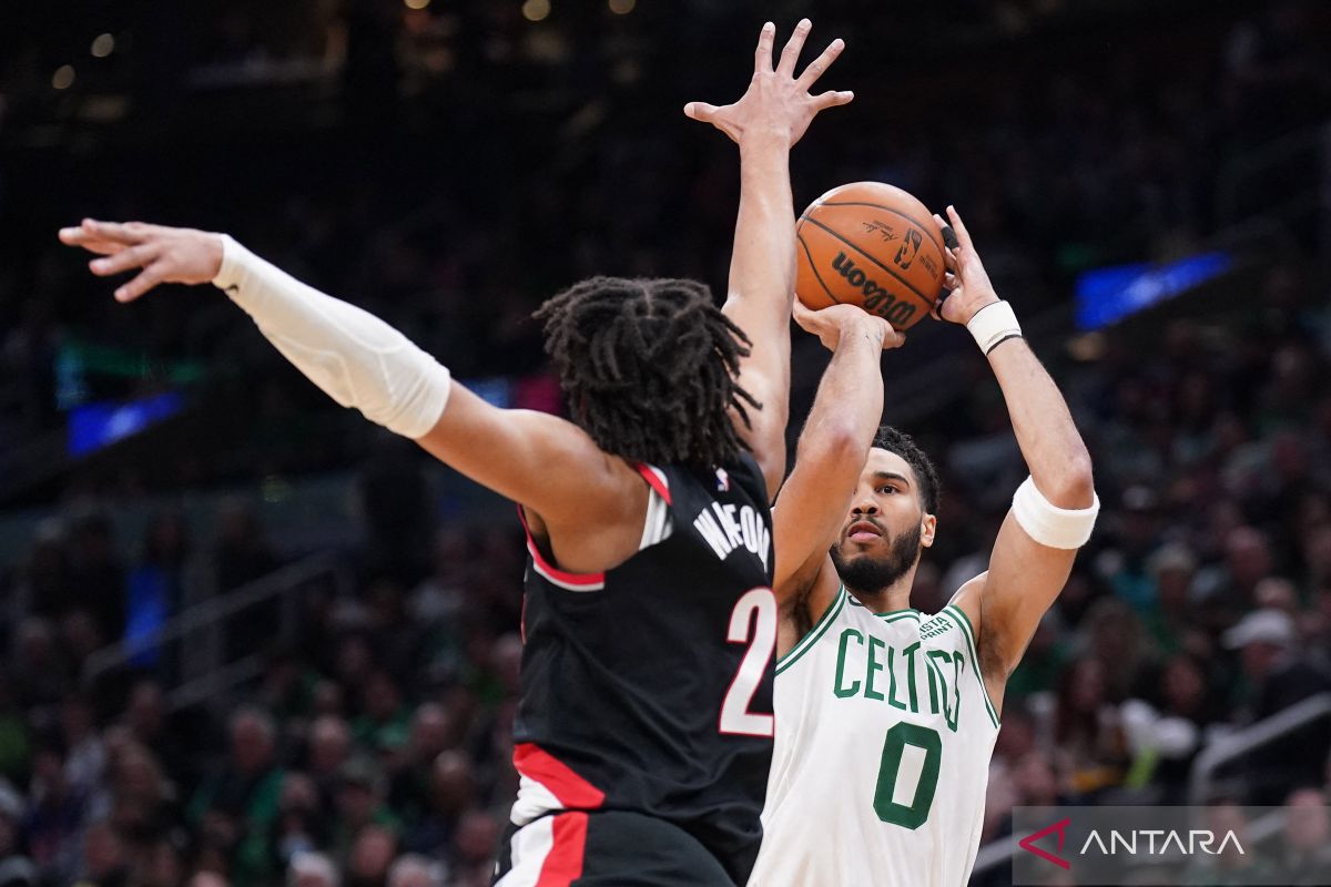 Tatum bawa Celtics libas Pacers dengan cetak 34 poin pada laga ke-40