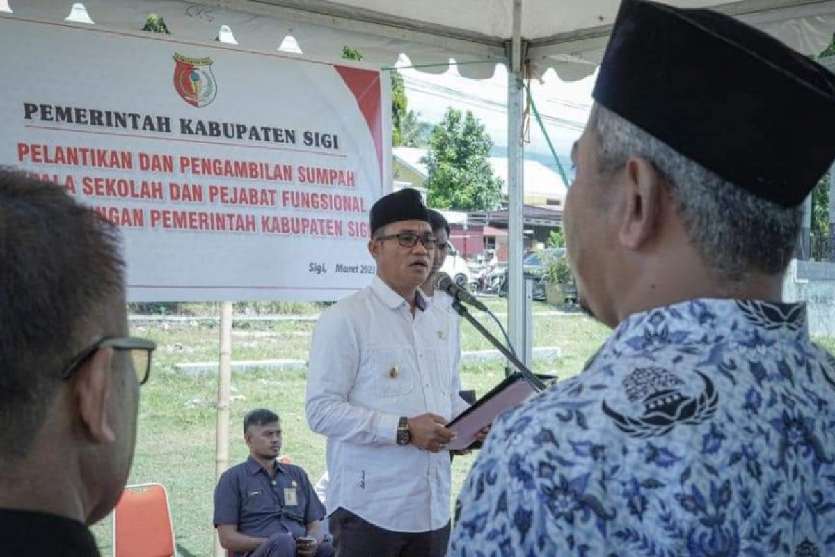 Wabup Sigi meminta kepala sekolah tingkatkan kualitas layanan pendidikan