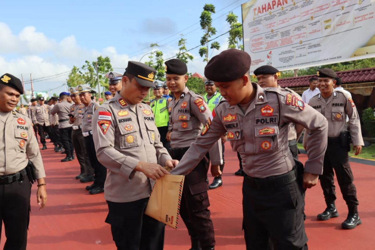 Polres Bintan galang dana dan salat ghaib untuk korban longsor Natuna