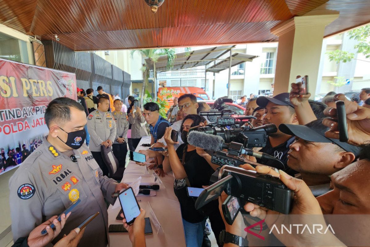 Lima polisi calo penerimaan Bintara Polri di mutasi ke luar Jawa
