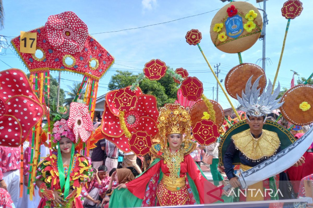 Pemkot Bengkulu menggelar karnaval Batik Besurek