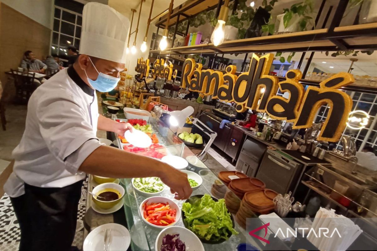 Buka puasa Ramadhan, Kampi Hotel Tunjungan Surabaya sediakan 70 menu Asia