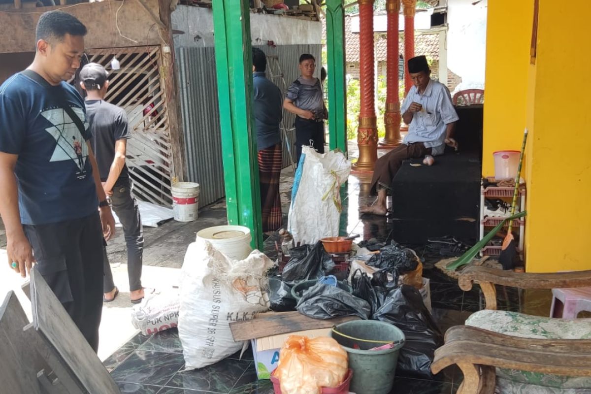 Polisi sita 18 kg bahan petasan dari rumah produksi di Probolinggo