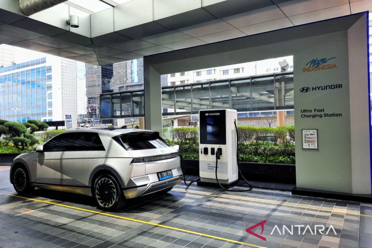 Stasiun pengisi daya mobil listrik "ultra fast charging"