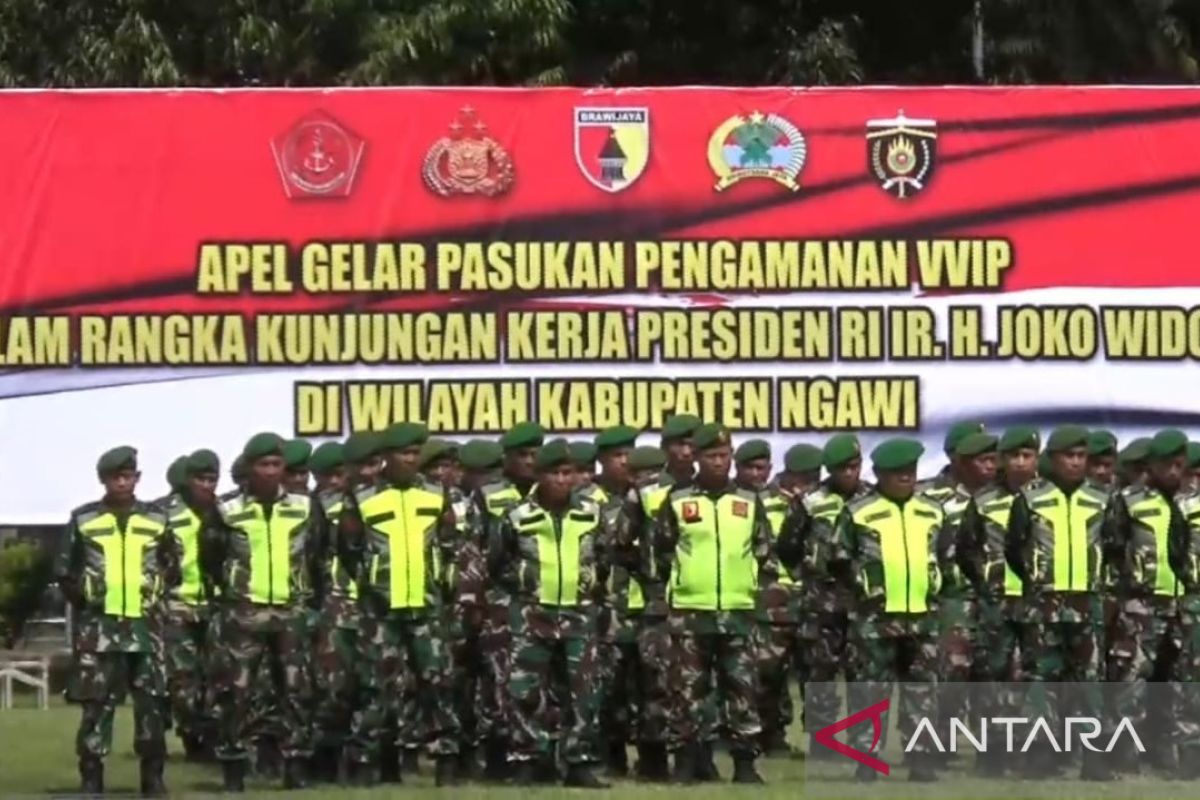 Petugas gabungan apel pengamanan kunjungan Presiden ke Ngawi