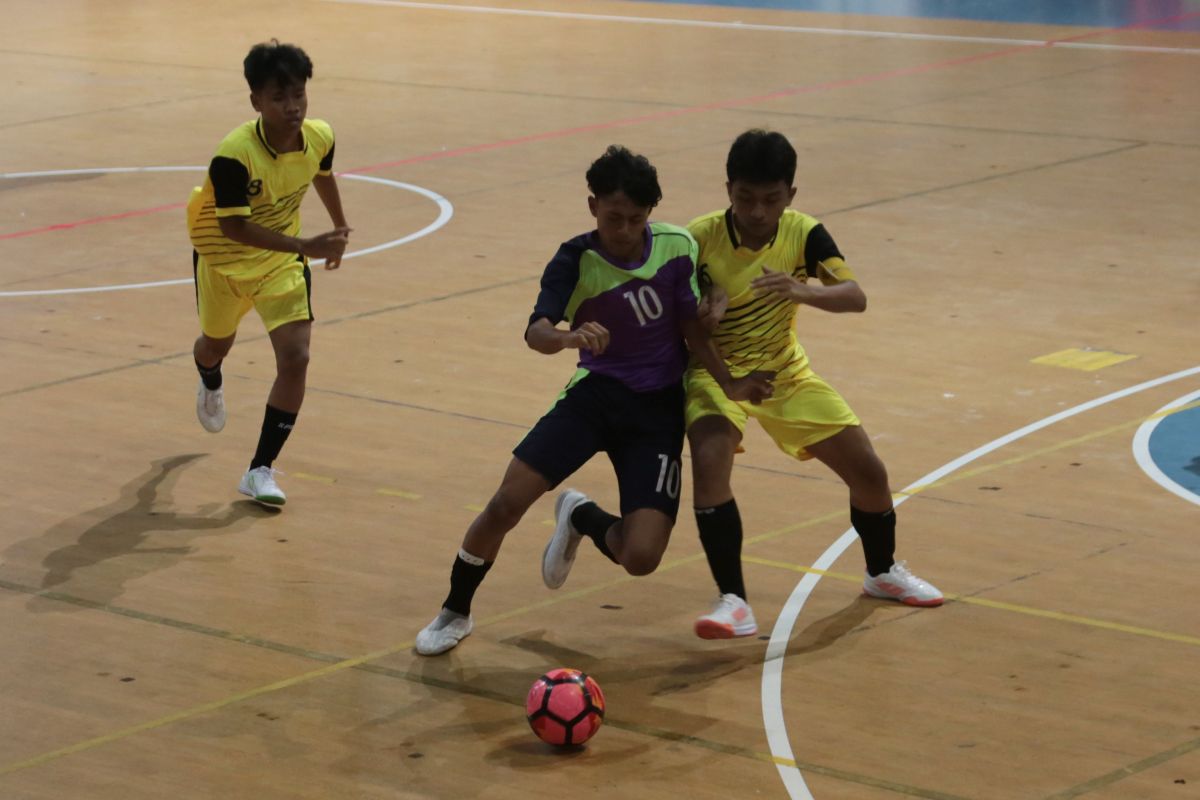 Cak Eri minta peserta kejuaraan futsal SMP/MTs se-Surabaya Raya jaga sportivitas