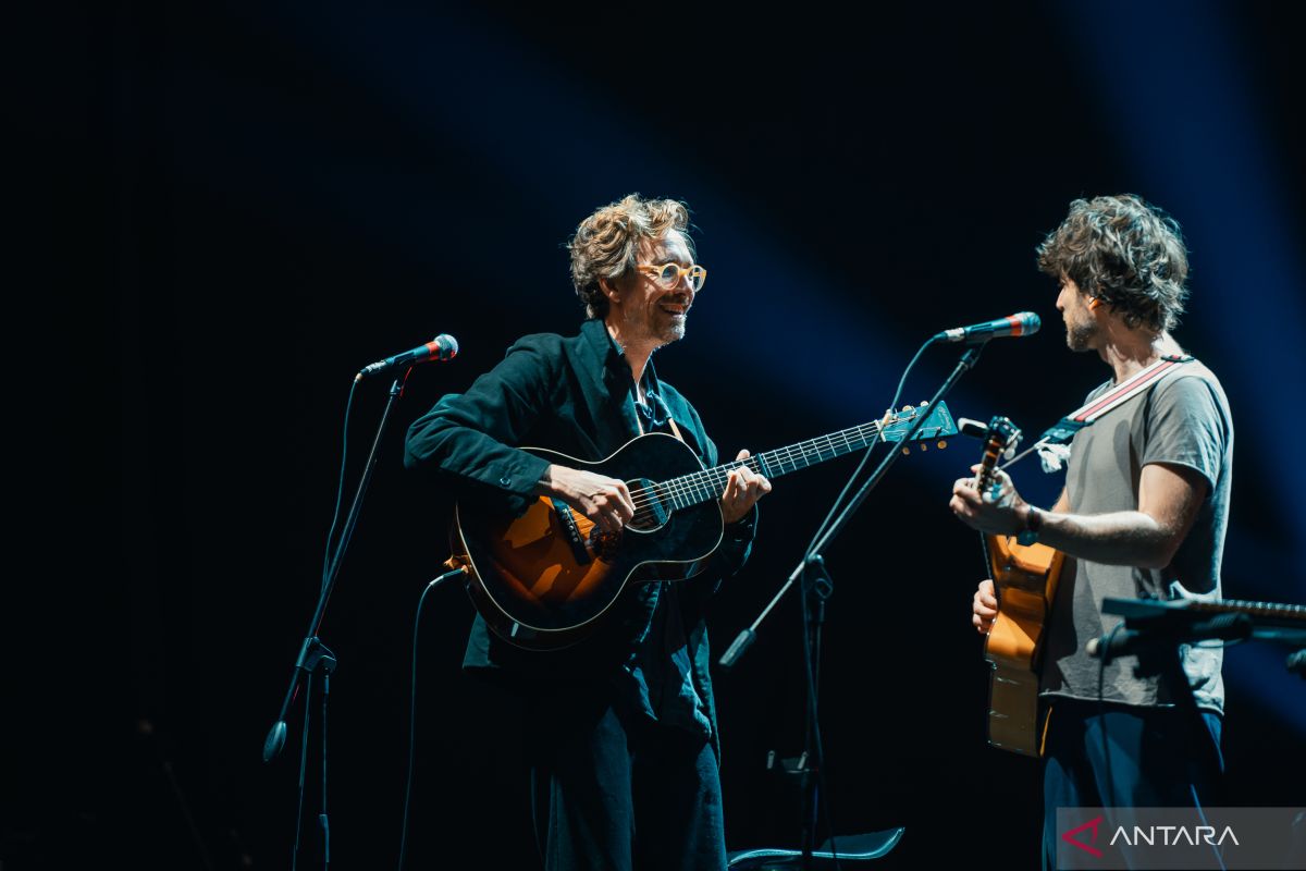 Kings of Convenience cicipi Soto Betawi hingga bahas alpukat