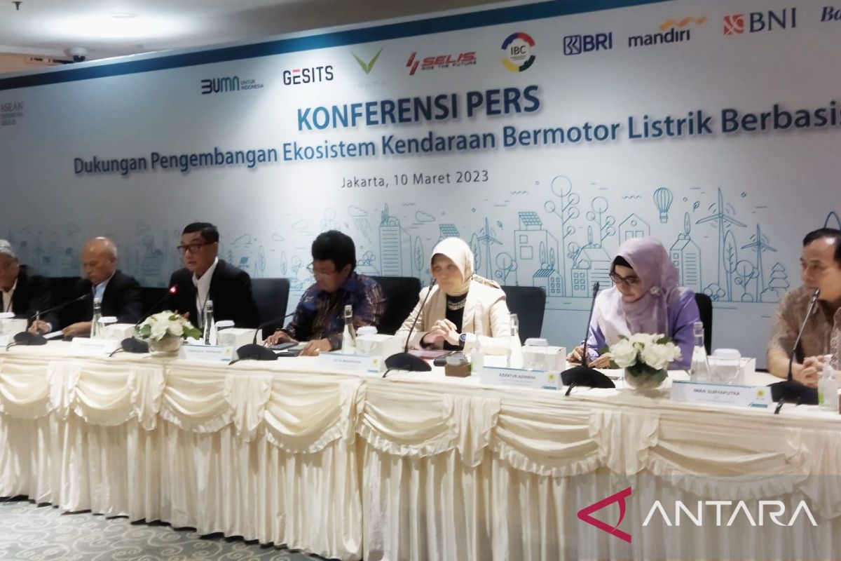 Ingin beli motor listrik? Bisa melalui aplikasi PLN Mobile