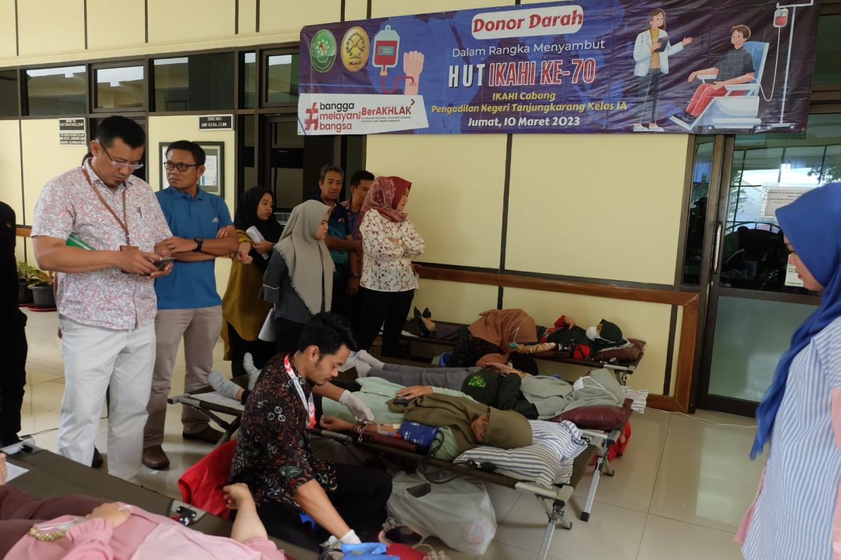 Pegawai hingga hakim PN Tanjungkarang gelar donor darah bersama PMI Lampung