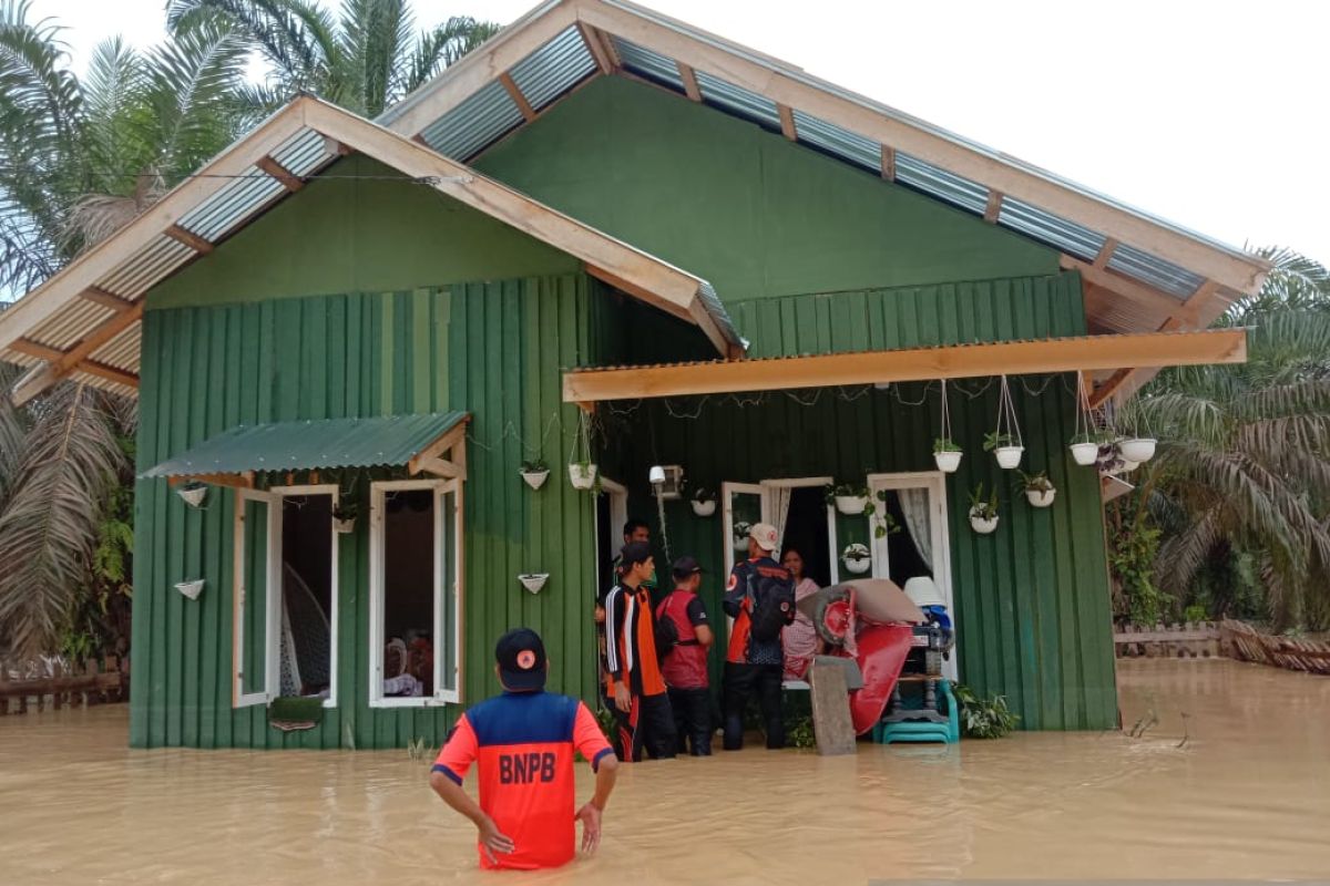 BPBD Dharmasraya: 1.896 jiwa terdampak banjir