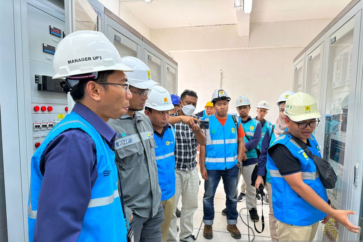 PLN mengalirkan listrik Gardu Induk Bantaeng ke smelter PT Hengsheng