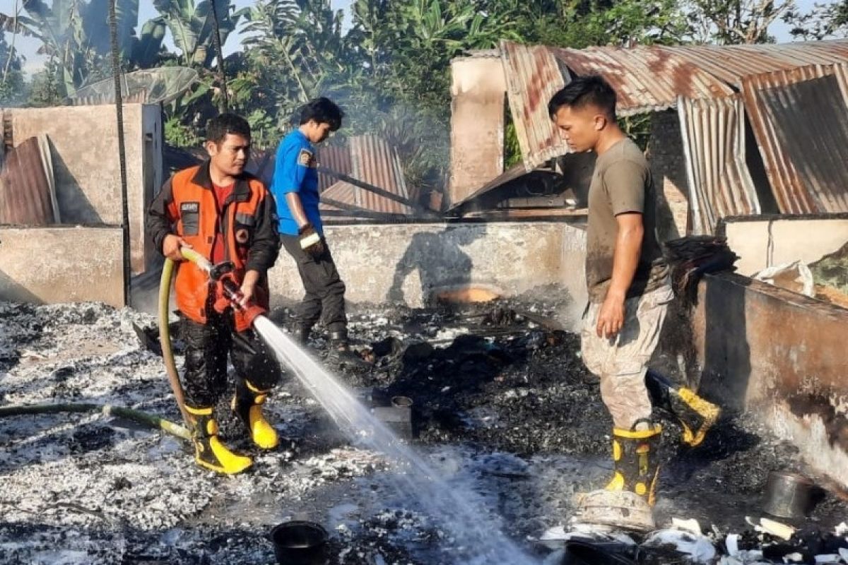 Tujuh rumah di Raya Simalungun hangus terbakar