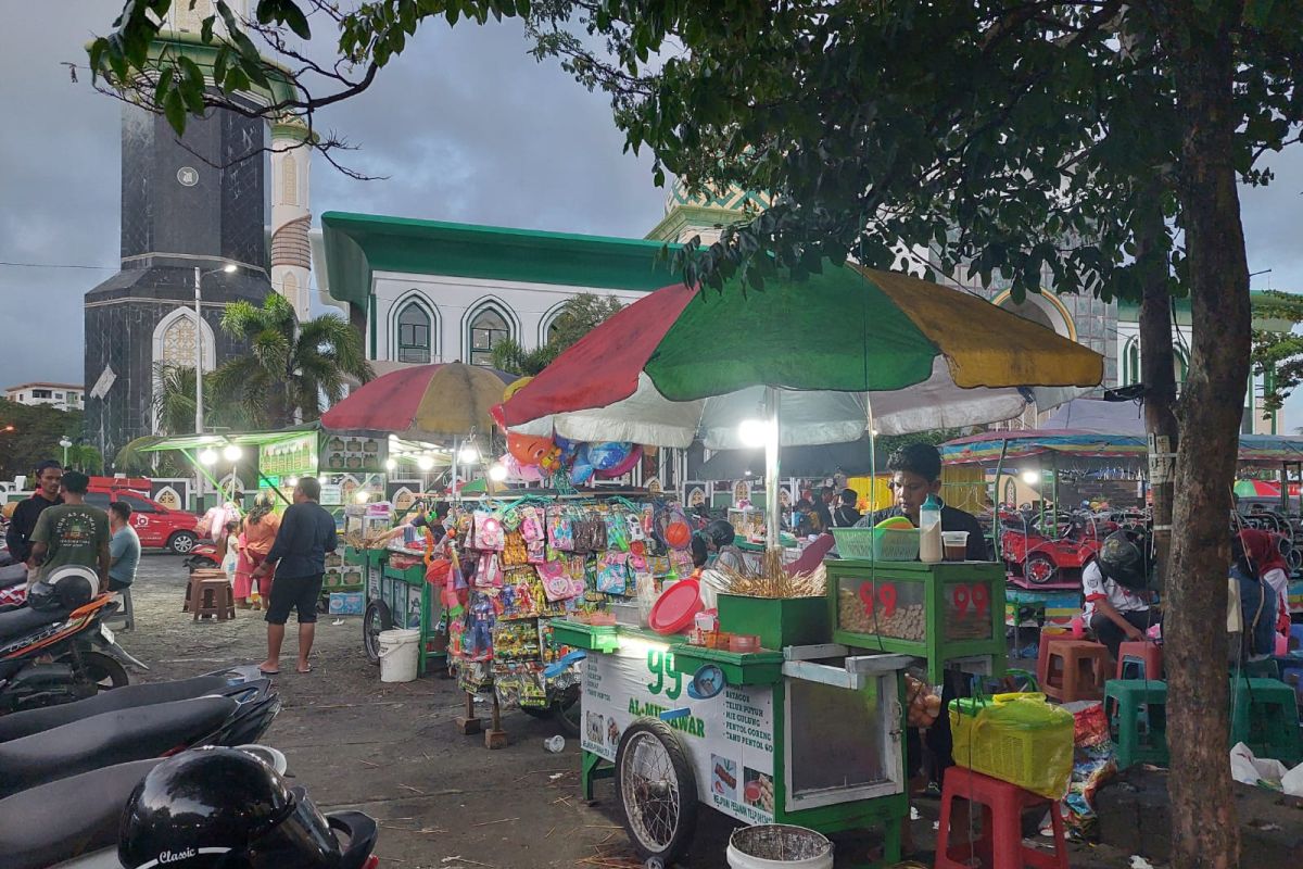 Disperindag tata kawasan pasar di Ternate sambut Ramadhan