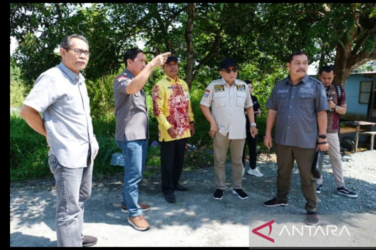 Komisi III DPRD Kalsel monitoring pembangunan jembatan penghubung dua kabupaten