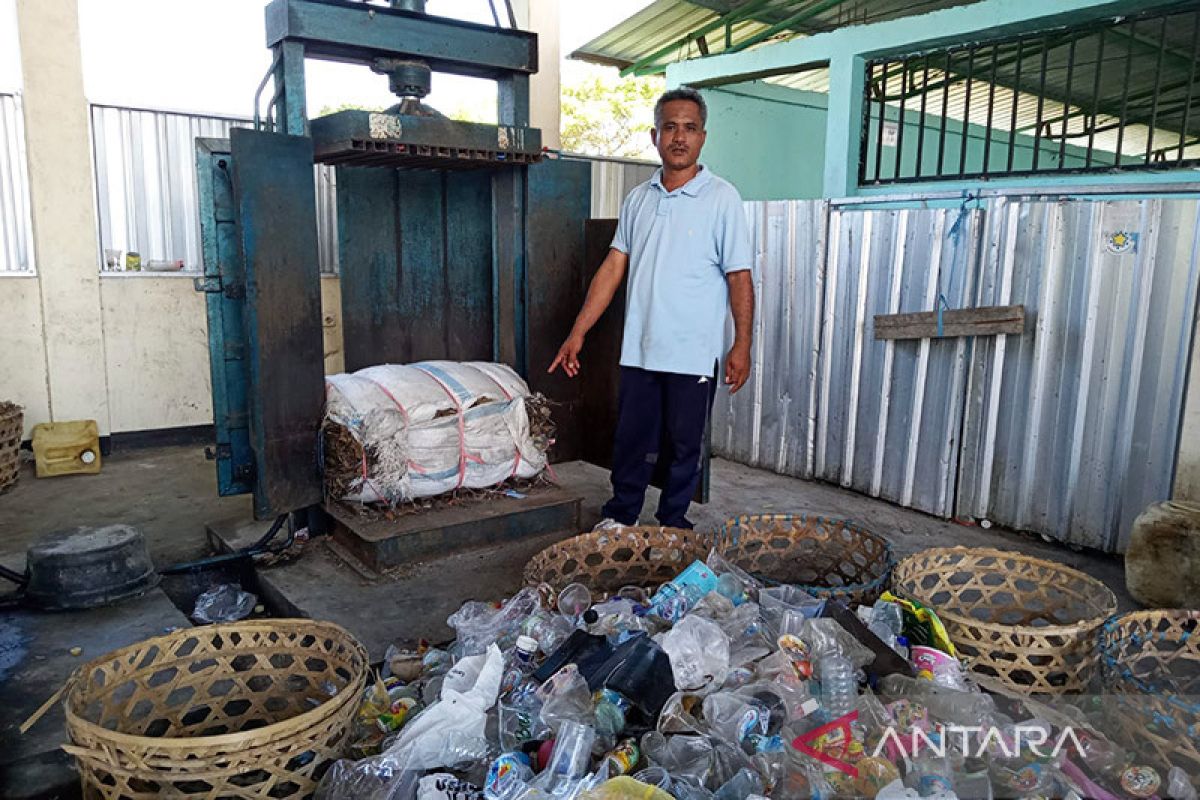 Bank Sampah Lisan Mataram kekurangan sampah plastik