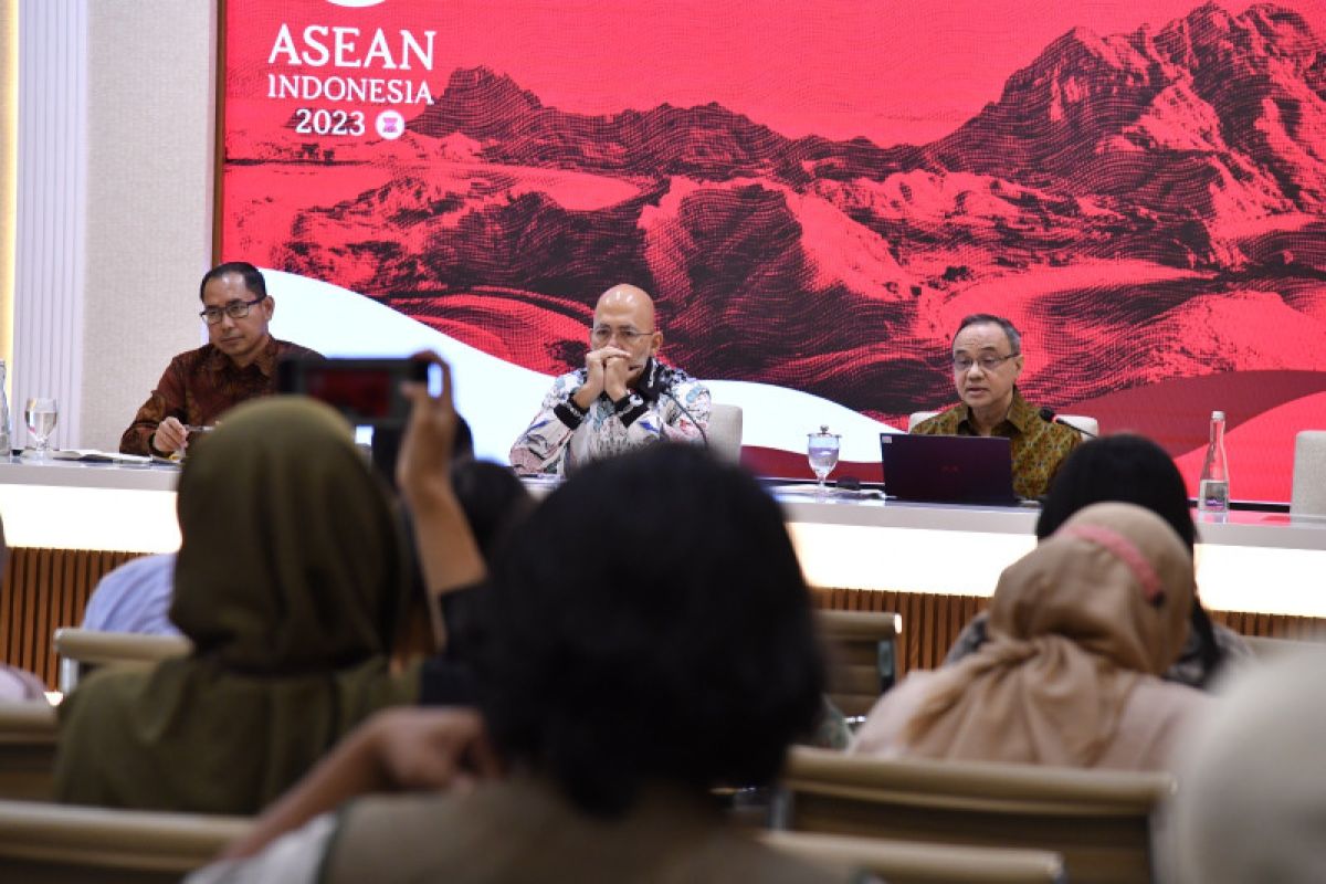 Retno Marsudi berkomunikasi dengan Menlu Selandia Baru terkait pembebasan pilot Susi Air