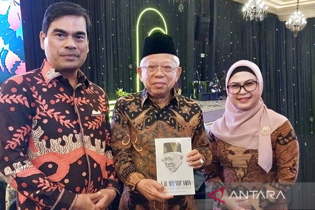 UIN Ar-Raniry Aceh persembahkan buku untuk ulang tahun Wapres