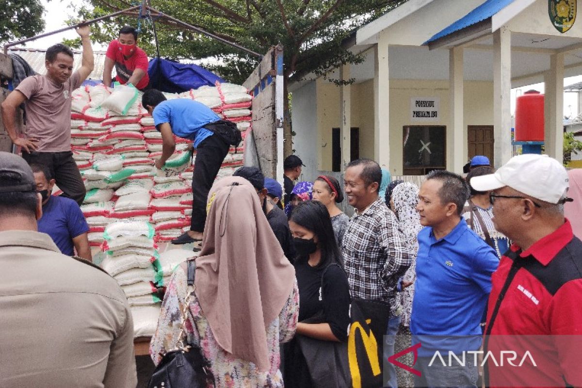 Pemprov Kalteng bersama Bulog gelar operasi pasar beras subsidi jelang Ramadhan
