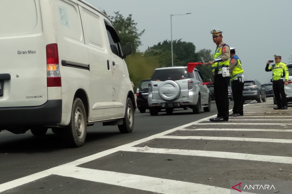 Polres Karawang mulai lakukan survei kelayakan jalan di jalur mudik