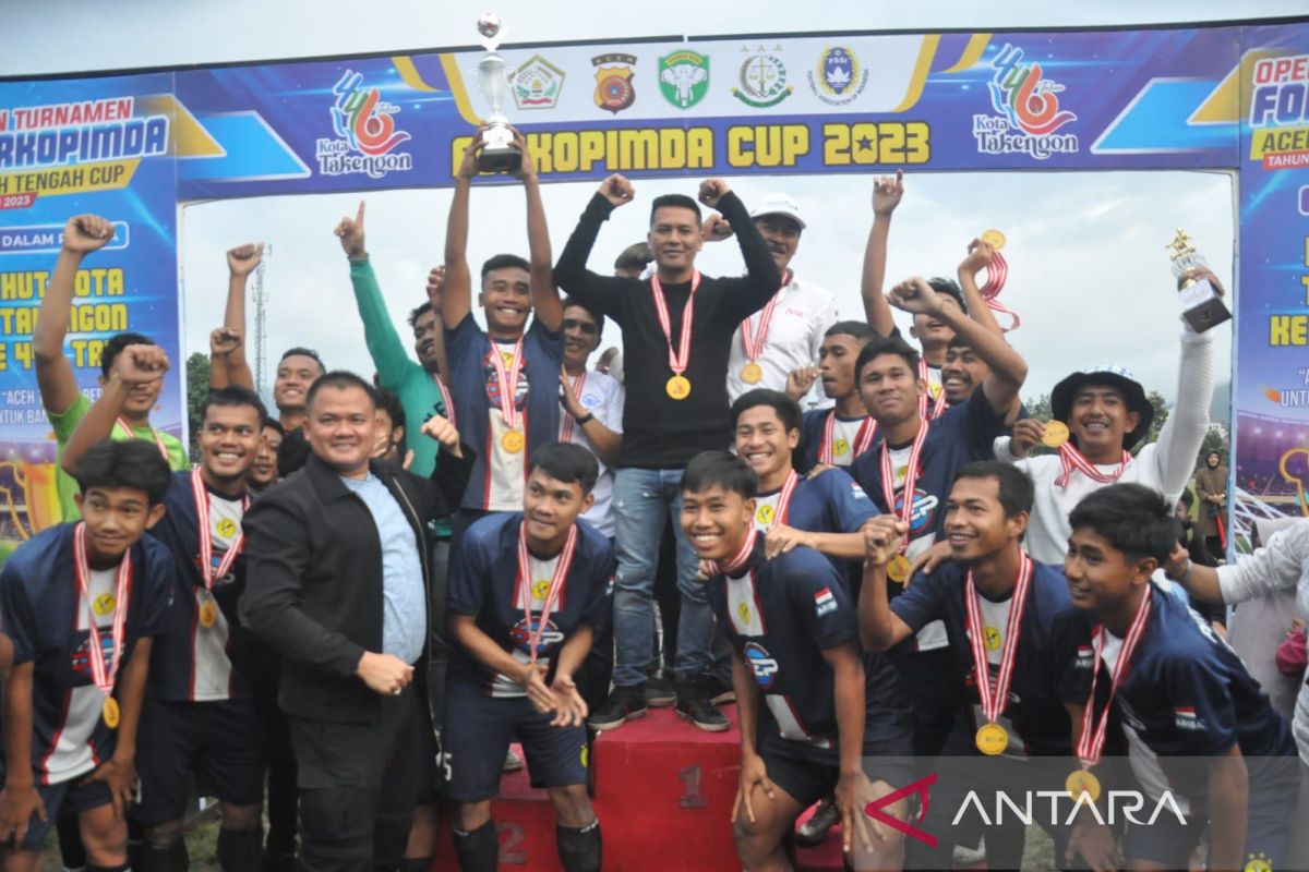 Putra Bale FC juara turnamen sepak bola Forkopimda Aceh Tengah Cup