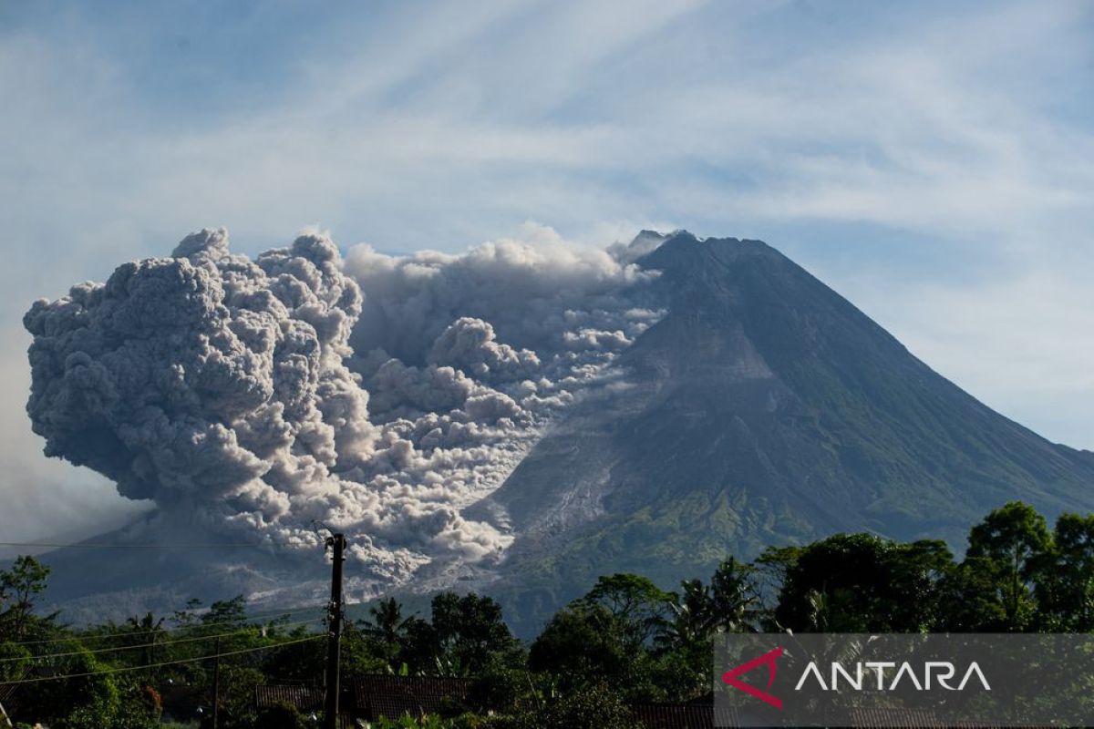 Luncuran awan panas Gunung Merapi - ANTARA News