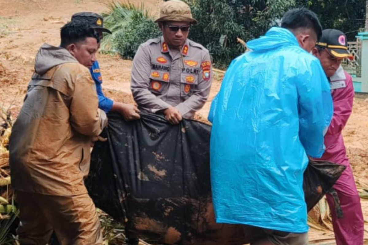 Sekretaris PPS ditemukan meninggal tertimbun tanah longsor Serasan Natuna