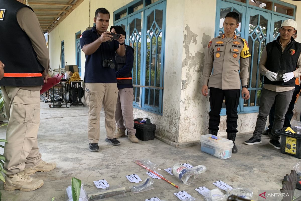 Polisi temukan dua titik ledakan bahan baku petasan di Kasembon