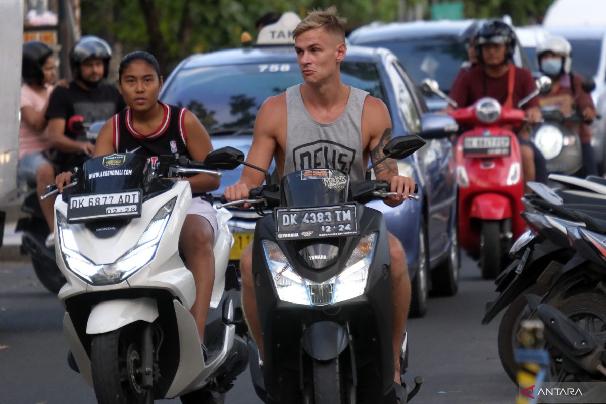 Dispar Bali sebut Pergub no 28 tahun 2020 larang wisman gunakan motor sewa