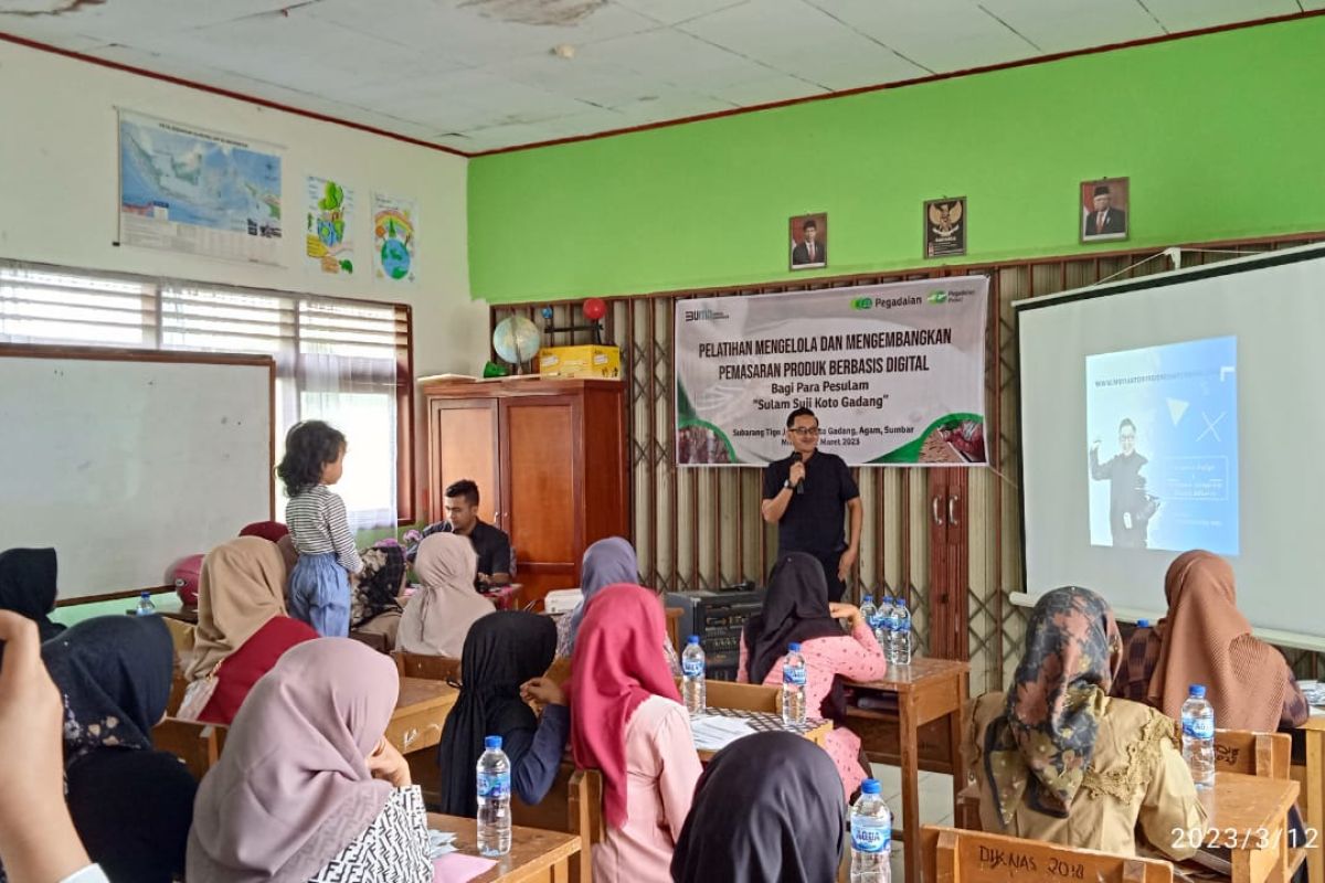 Pegadaian beri Pelatihan Kepada Pengrajin Sulam Suji Koto Gadang