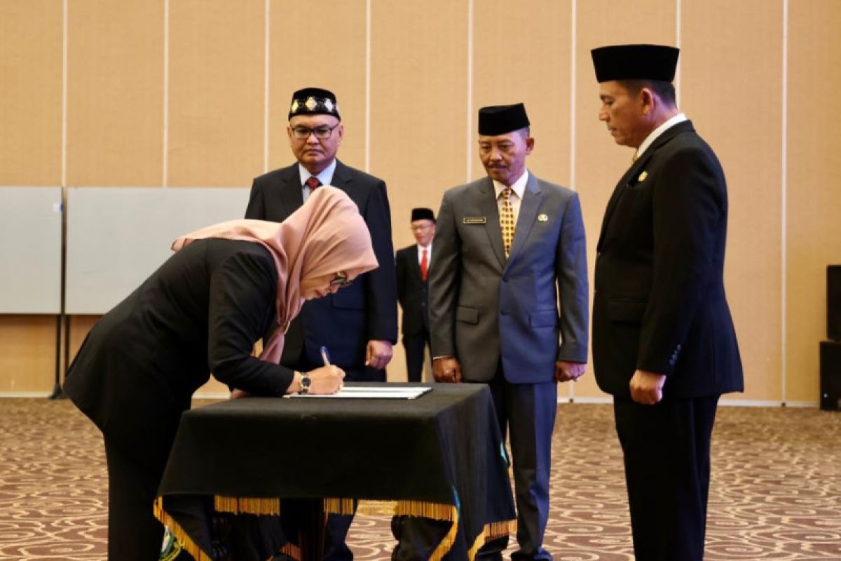 Gubernur Ansar lantik pejabat eselon II,  Diky Wijaya jadi Kepala BP2RD