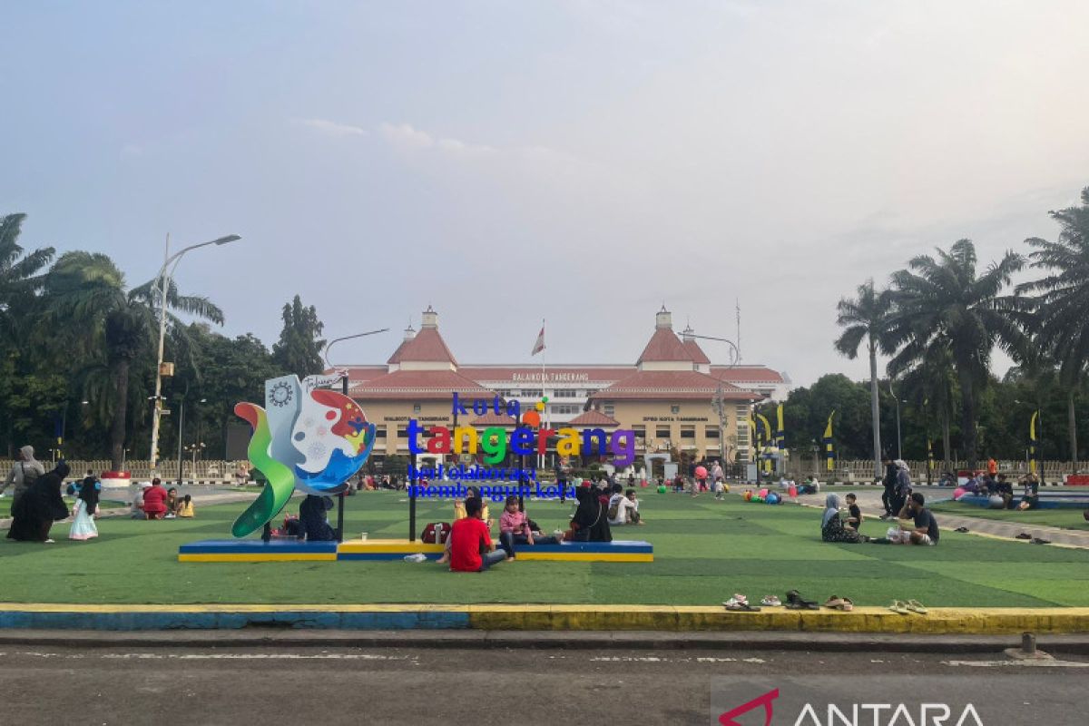 Taman Elektrik Puspemkot Tangerang Masih Ramai Pengunjung