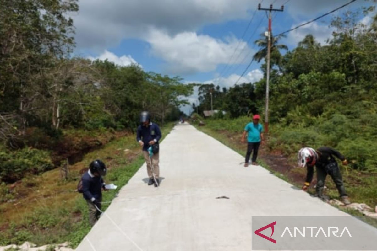 7 kilometer jalan utama di Kecamatan Merbau disemenisasi