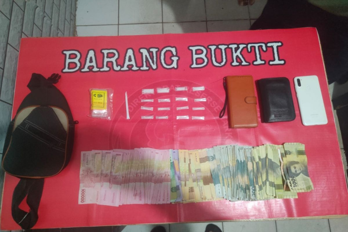 Satresnarkoba Polres Paser menangkap pengedar narkoba