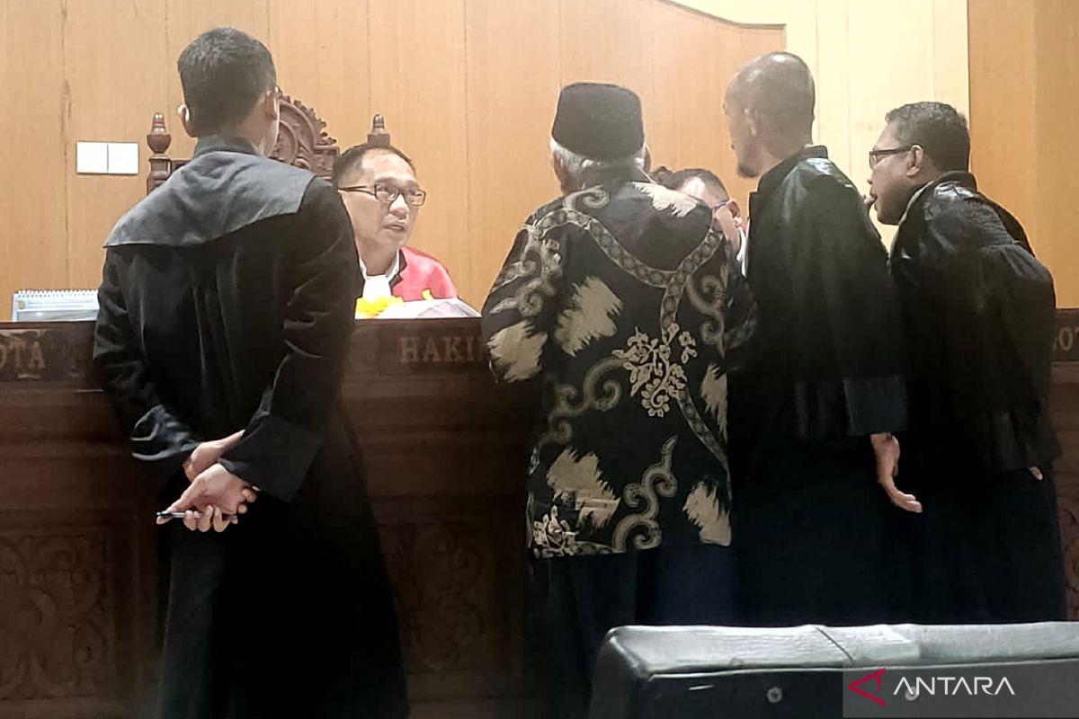 Terdakwa korupsi saprodi ungkapkan dokumen pengiriman uang ke Bupati Bima