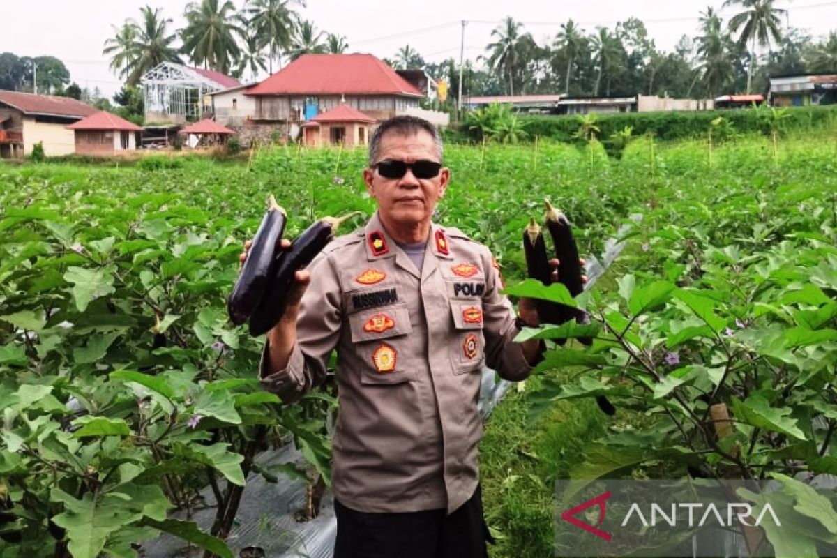 Kompol Russirwan, Wakapolres Payakumbuh yang hobi bertani