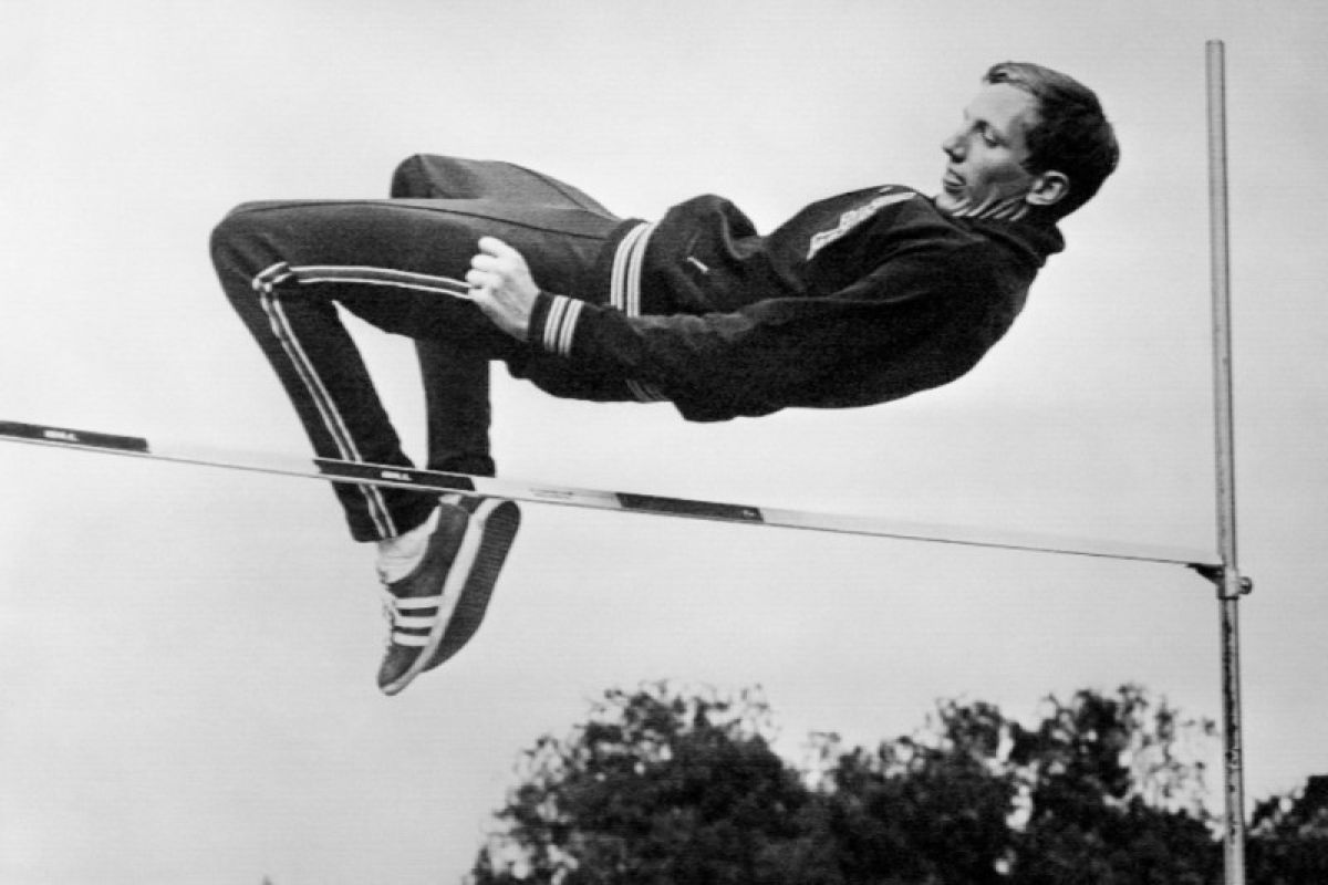 Legenda lompat tinggi Fosbury meninggal dunia usia 76 tahun
