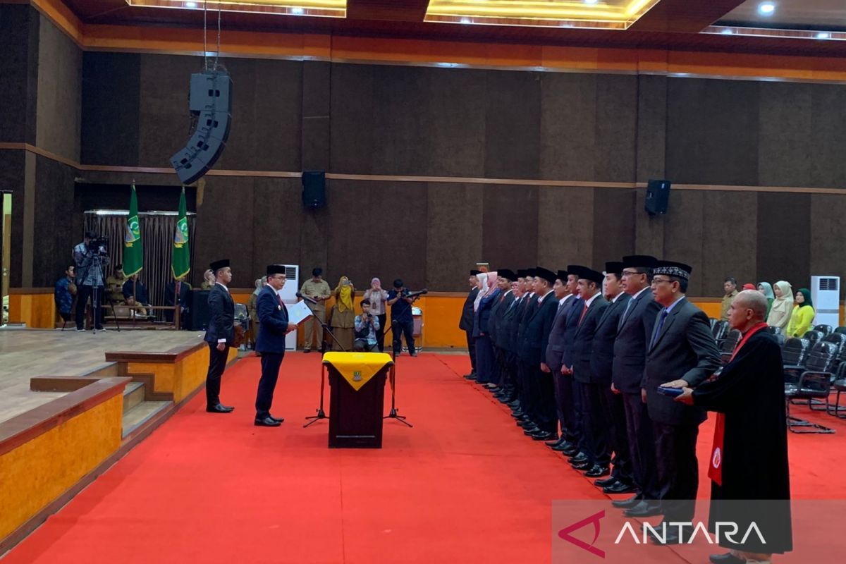 Setelah lima tahun kosong, 16 pejabat eselon II Bekasi dilantik