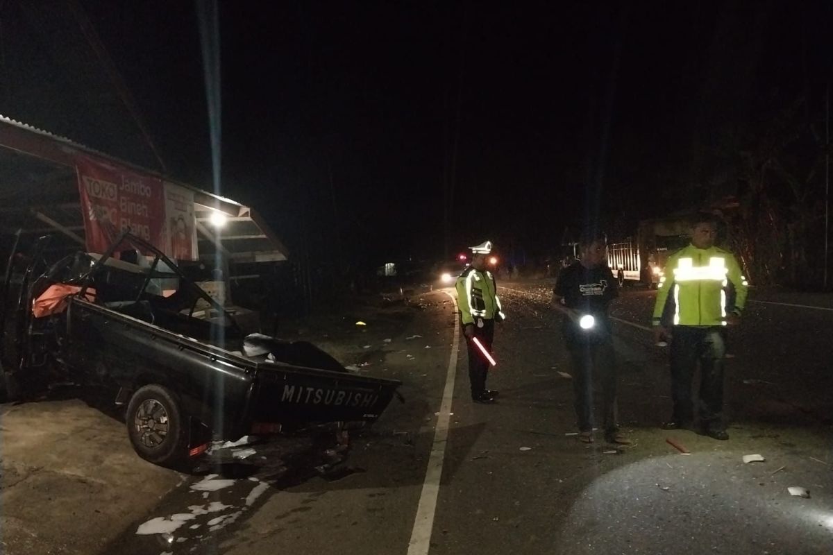 Kecelakaan maut di Jalan Lintas Sumatera, Supir L300 tewas setelah tabrak truk sayur di Pidie