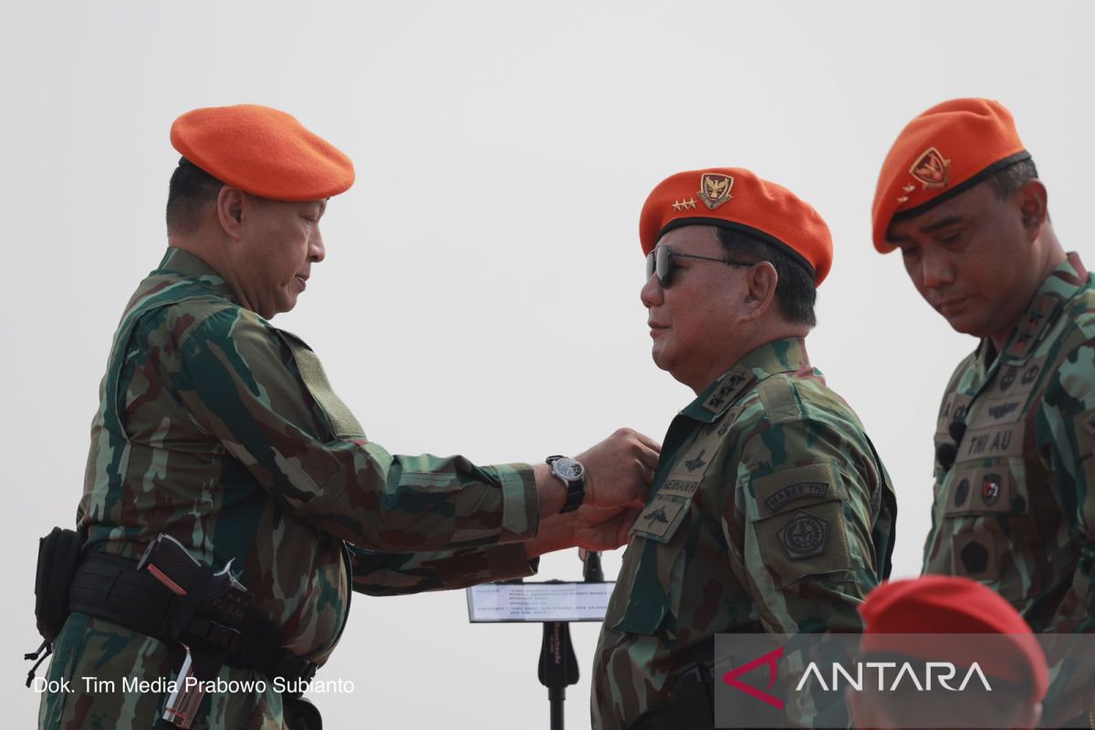 Menhan Prabowo diangkat jadi warga kehormatan Kopasgat TNI AU