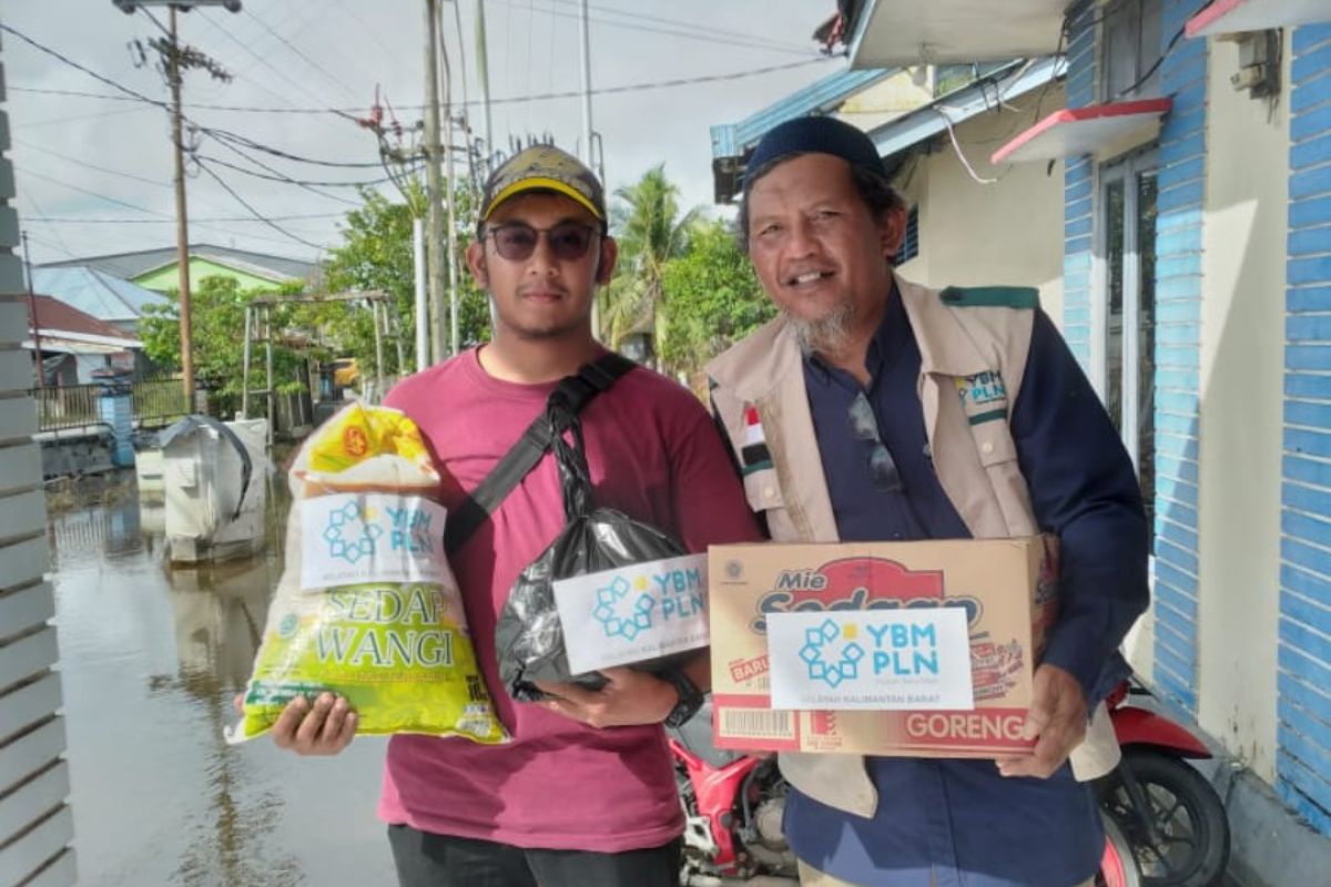 PLN gerak cepat bantu korban banjir di Sambas