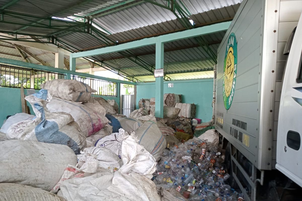 DLH Mataram mengoptimalkan pemilihan sampah di TPS