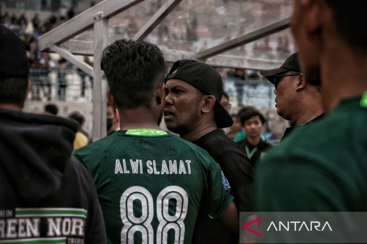 Ditahan imbang Persib, Bonek luapkan emosinya ke pemain Persebaya