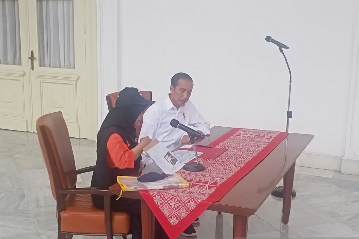 KPU coklit Presiden Jokowi di Istana Merdeka Jakarta