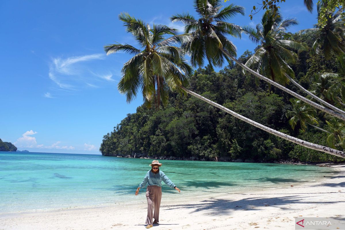 Kaimana tunjukkan keselarasan pariwisata dan konservasi