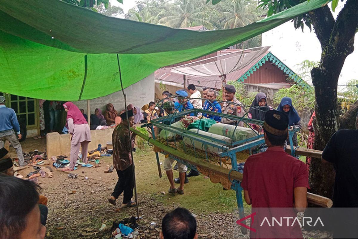 Pelajar MTS Seluma yang hanyut ditemukan meninggal dunia