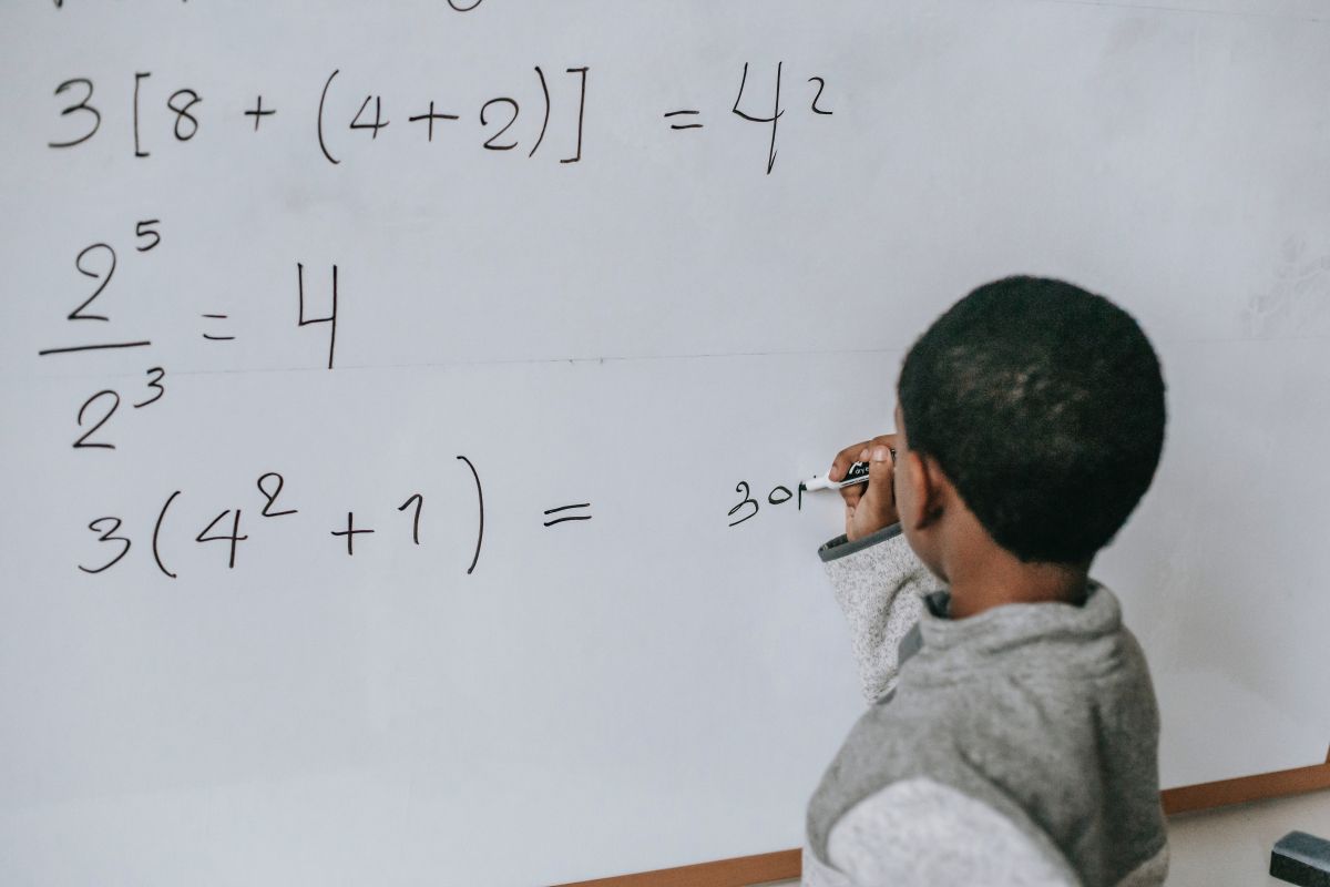 Belajar matematika berhubungan dengan keterampilan nonteknis anak