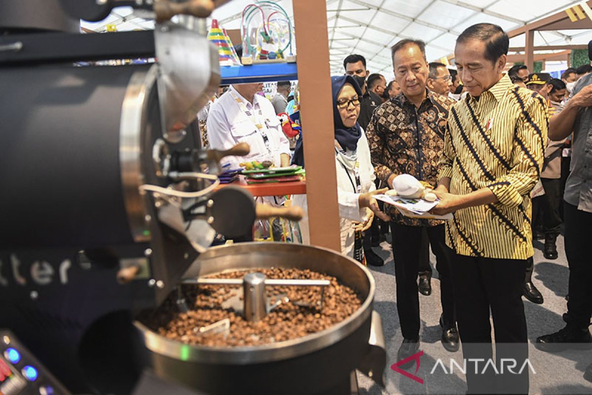 Presiden Beri Sanksi Kepada Instansi Yang Belanja Produk Impor - ANTARA ...