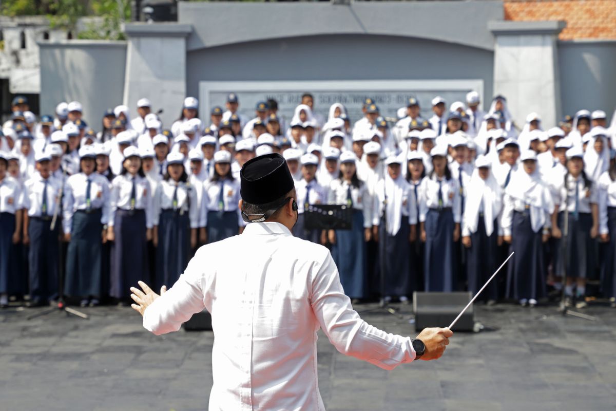 Sekolah di Surabaya wajib nyanyikan lagu Indonesia Raya setiap hari