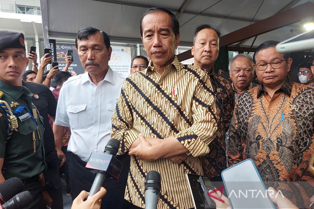 Presiden Jokowi sebut impor pakaian bekas sangat mengganggu