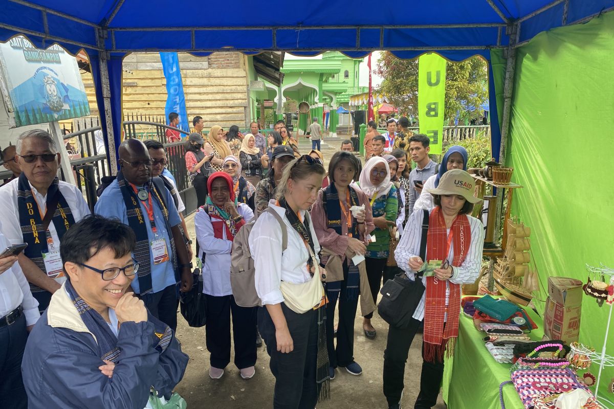 Foreign delegates visit Kampung KB Sait Buttu Saribu